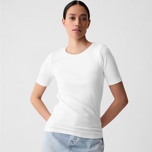 NEW gap white tshirt